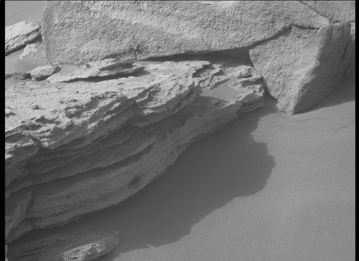 This image was taken by MCZ_RIGHT onboard NASA's Mars rover Perseverance on Sol 467