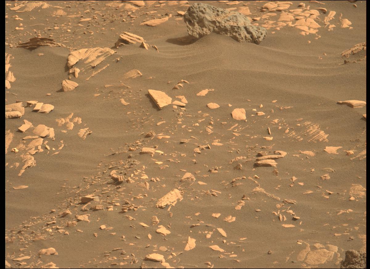 This image was taken by MCZ_LEFT onboard NASA's Mars rover Perseverance on Sol 470