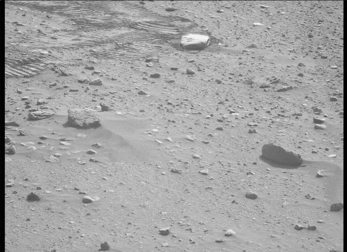 This image was taken by MCZ_LEFT onboard NASA's Mars rover Perseverance on Sol 470