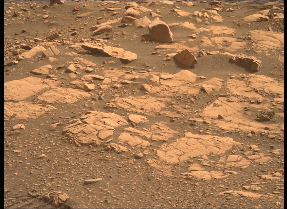 This image was taken by MCZ_RIGHT onboard NASA's Mars rover Perseverance on Sol 470
