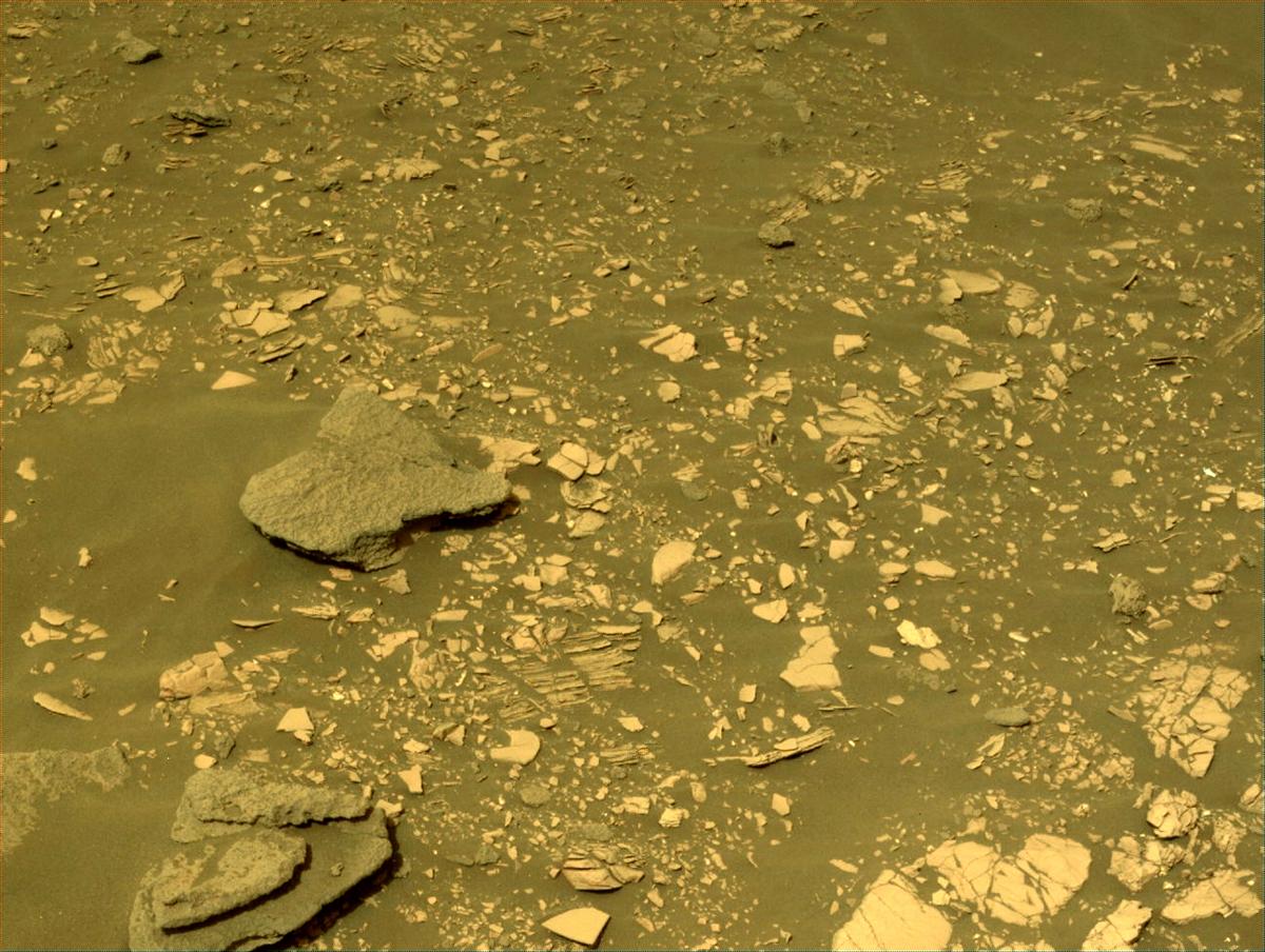 This image was taken by NAVCAM_RIGHT onboard NASA's Mars rover Perseverance on Sol 471