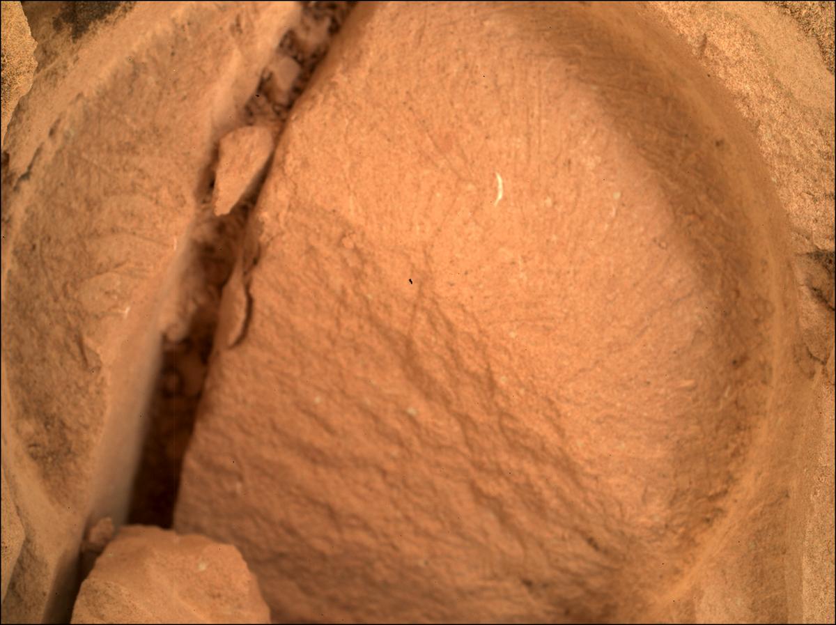 This image was taken by SHERLOC_WATSON onboard NASA's Mars rover Perseverance on Sol 471