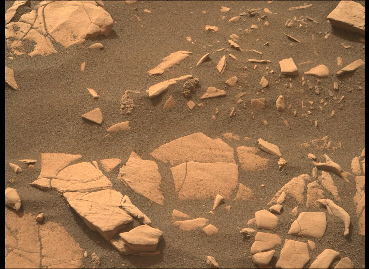 This image was taken by MCZ_RIGHT onboard NASA's Mars rover Perseverance on Sol 471