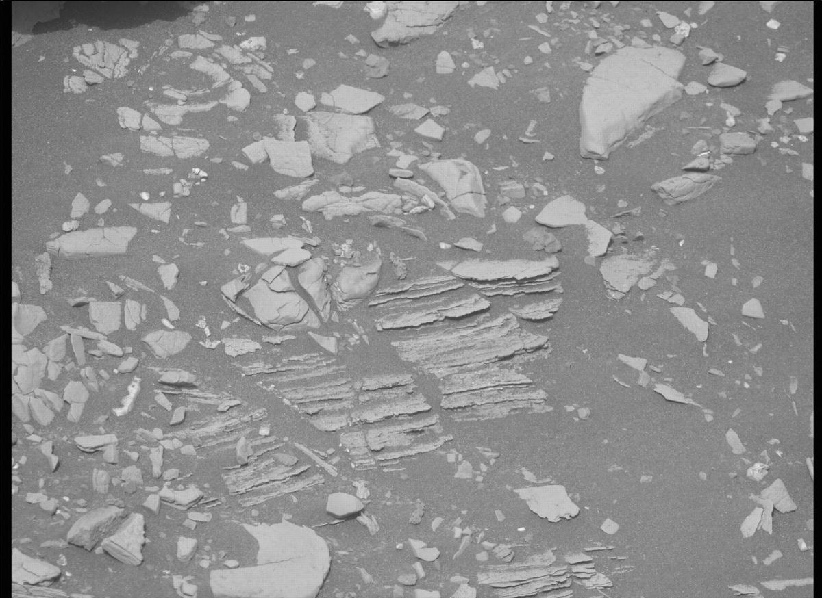This image was taken by MCZ_RIGHT onboard NASA's Mars rover Perseverance on Sol 472