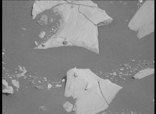 View image taken on Mars, Mars Perseverance Sol 472: Right Mastcam-Z Camera