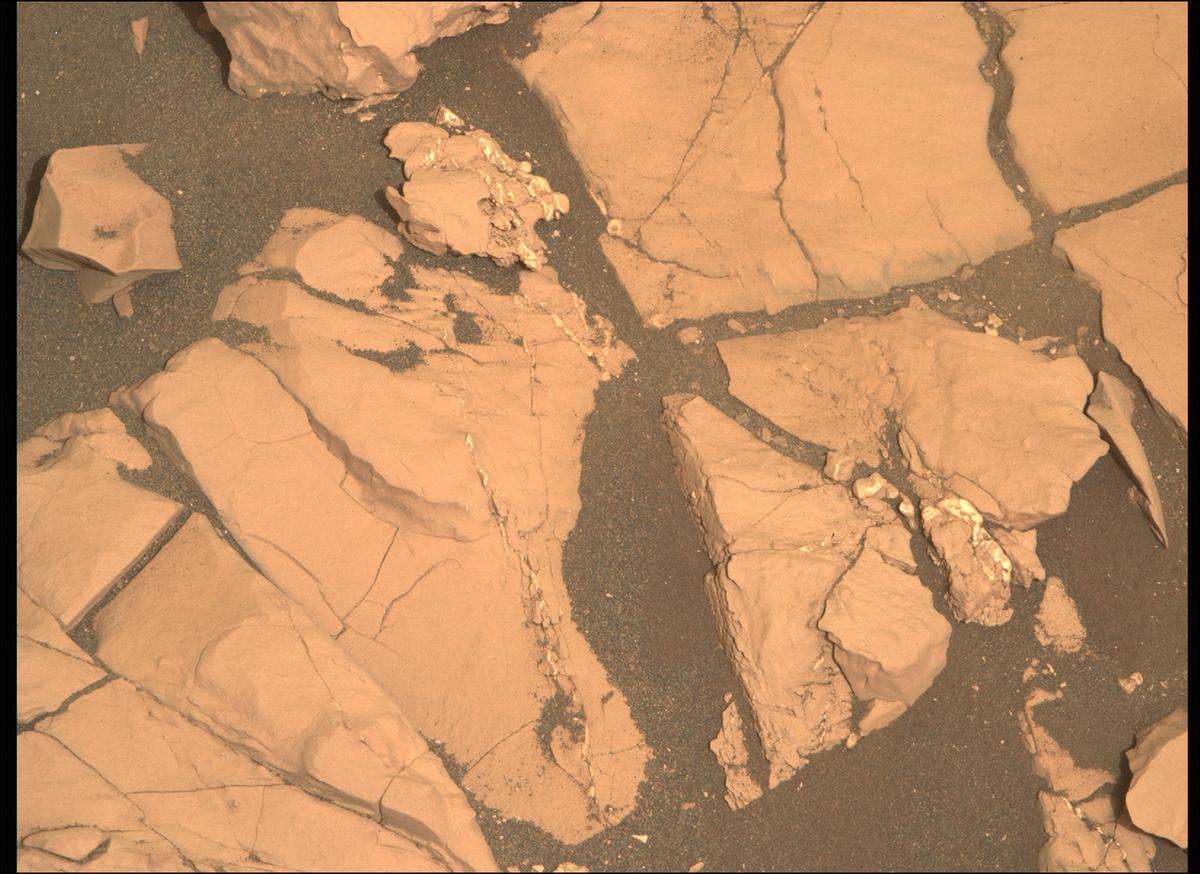 This image was taken by MCZ_RIGHT onboard NASA's Mars rover Perseverance on Sol 474