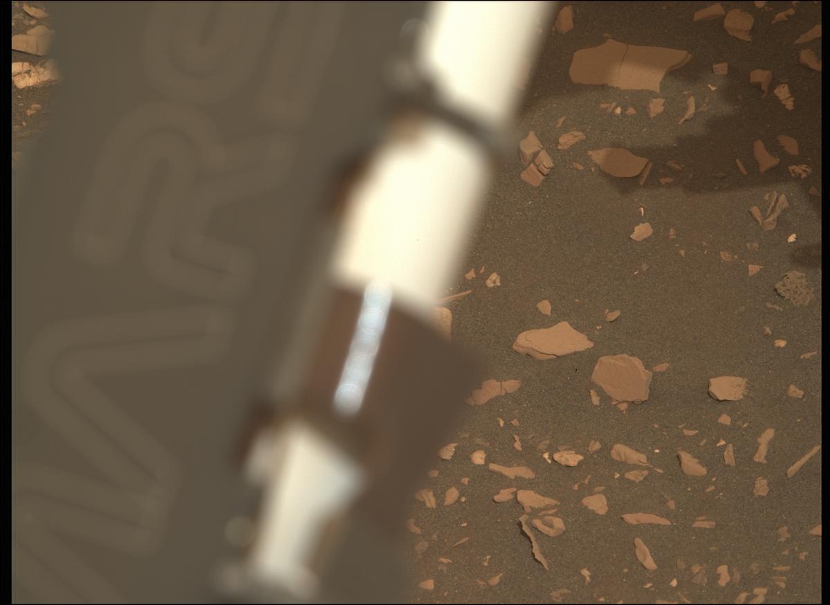 This image was taken by MCZ_RIGHT onboard NASA's Mars rover Perseverance on Sol 474