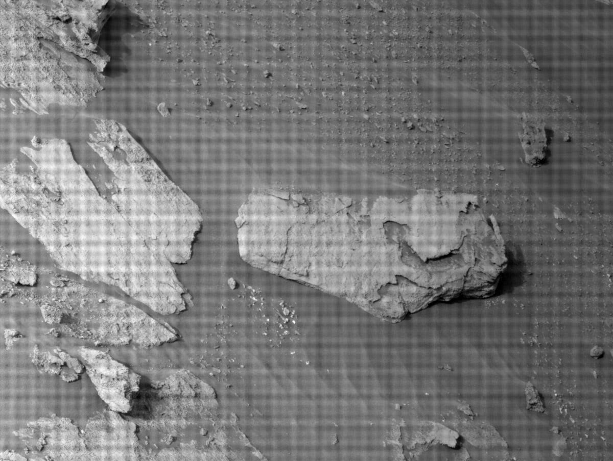 This image was taken by NAVCAM_LEFT onboard NASA's Mars rover Perseverance on Sol 477