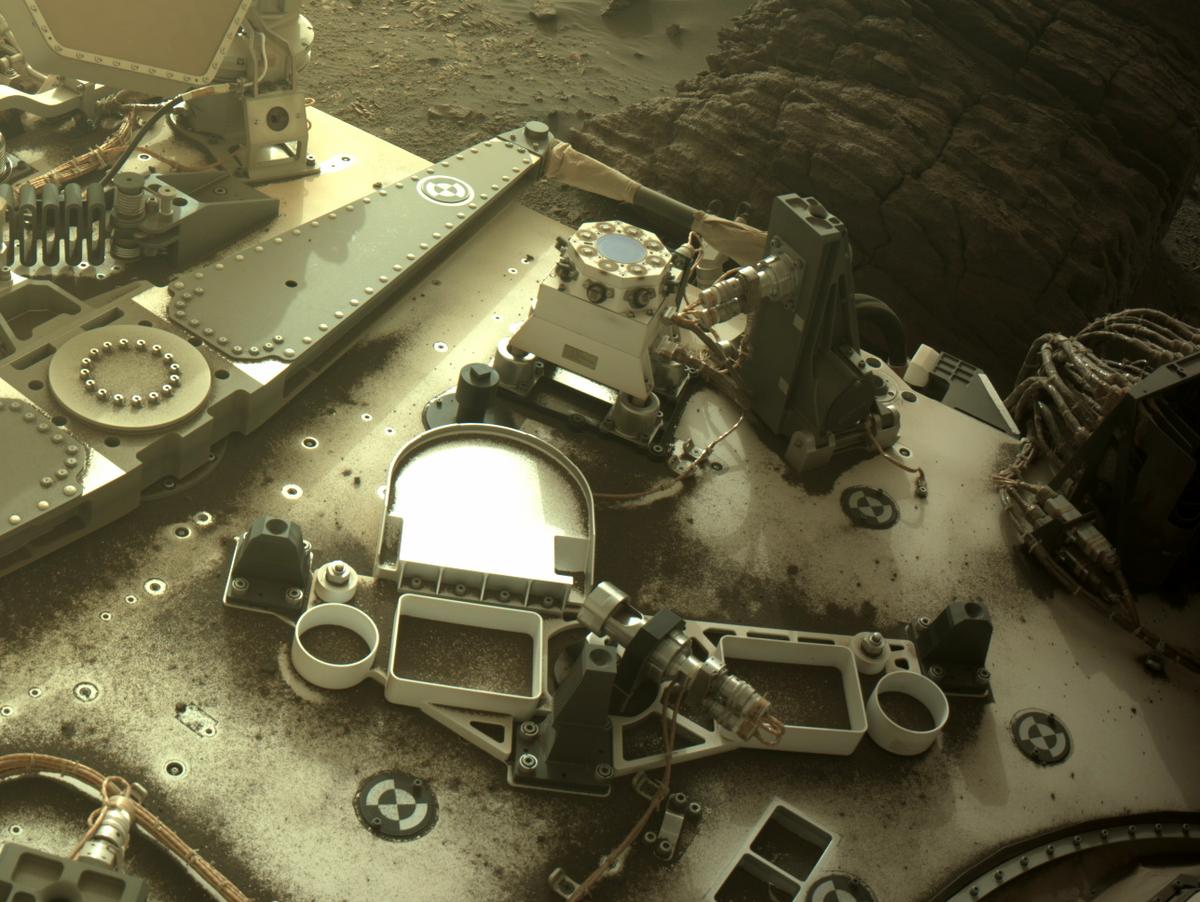 This image was taken by NAVCAM_LEFT onboard NASA's Mars rover Perseverance on Sol 477