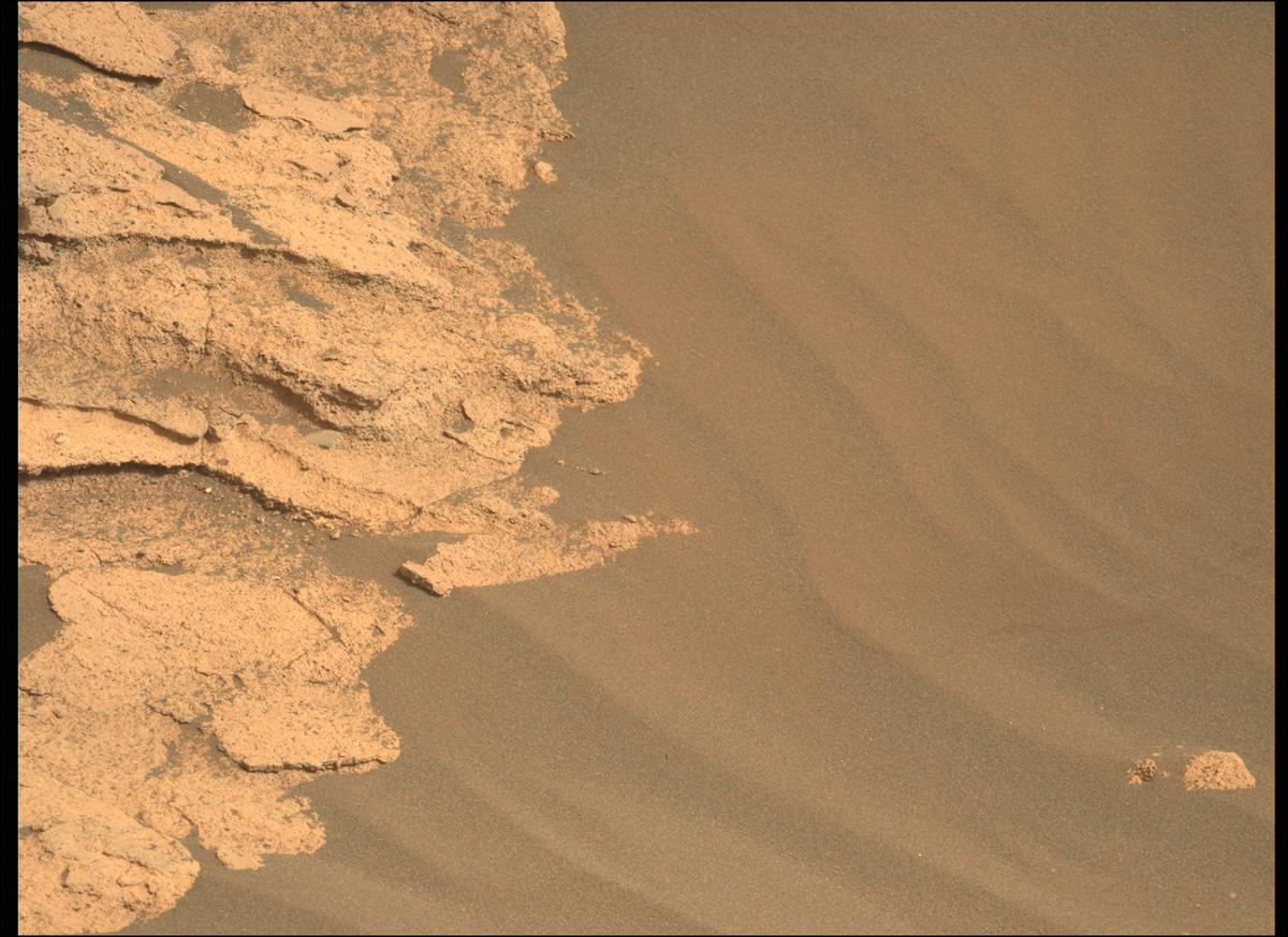 This image was taken by MCZ_LEFT onboard NASA's Mars rover Perseverance on Sol 477