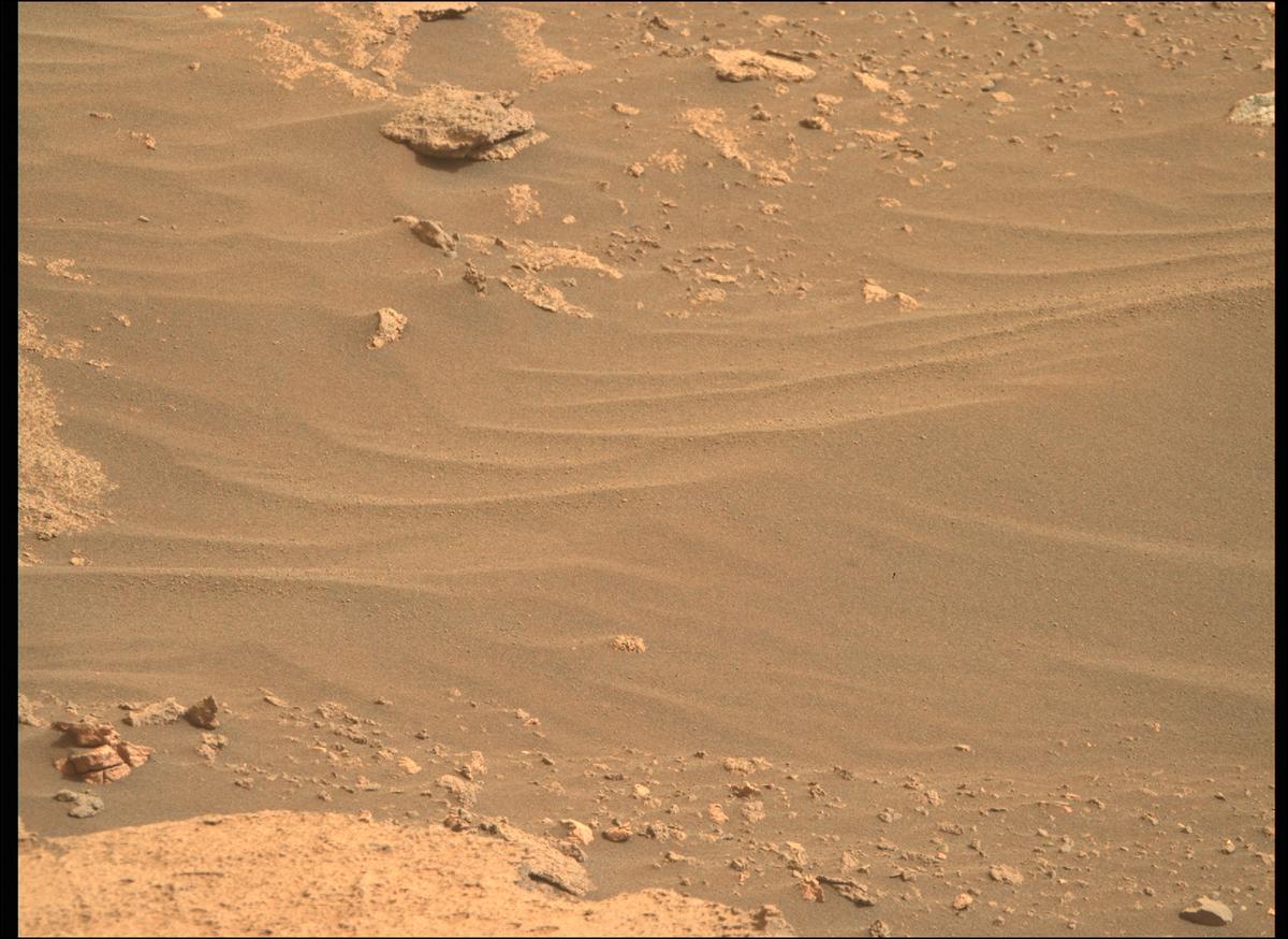 This image was taken by MCZ_RIGHT onboard NASA's Mars rover Perseverance on Sol 477