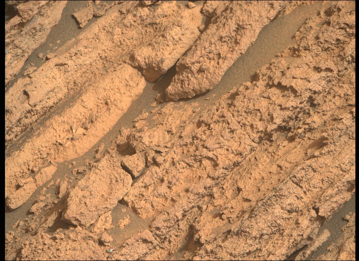 This image was taken by MCZ_RIGHT onboard NASA's Mars rover Perseverance on Sol 477