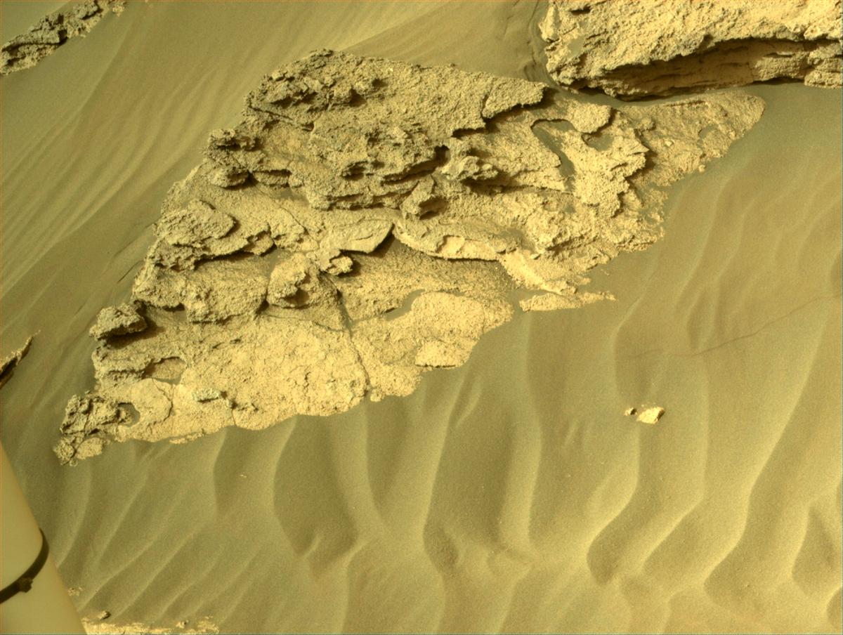 This image was taken by NAVCAM_RIGHT onboard NASA's Mars rover Perseverance on Sol 482