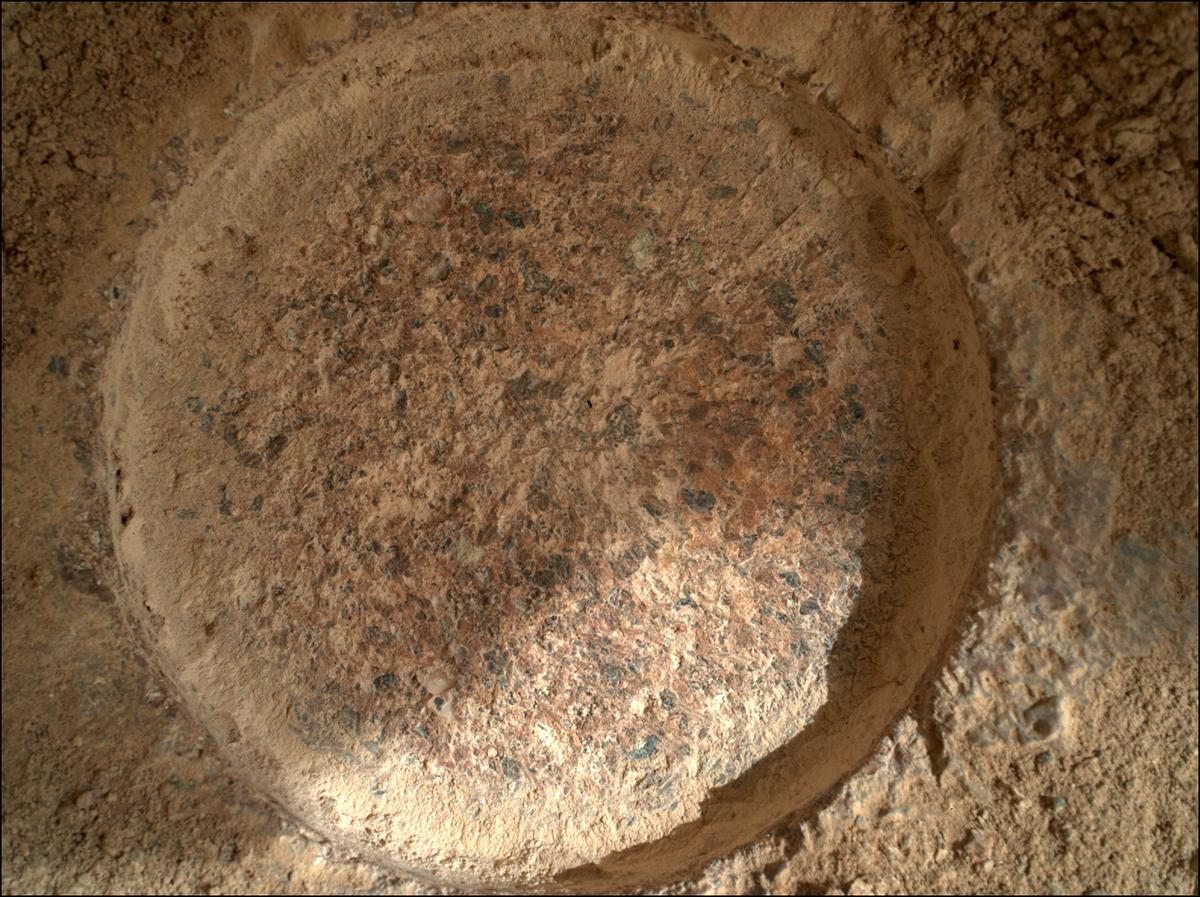 This image was taken by SHERLOC_WATSON onboard NASA's Mars rover Perseverance on Sol 482