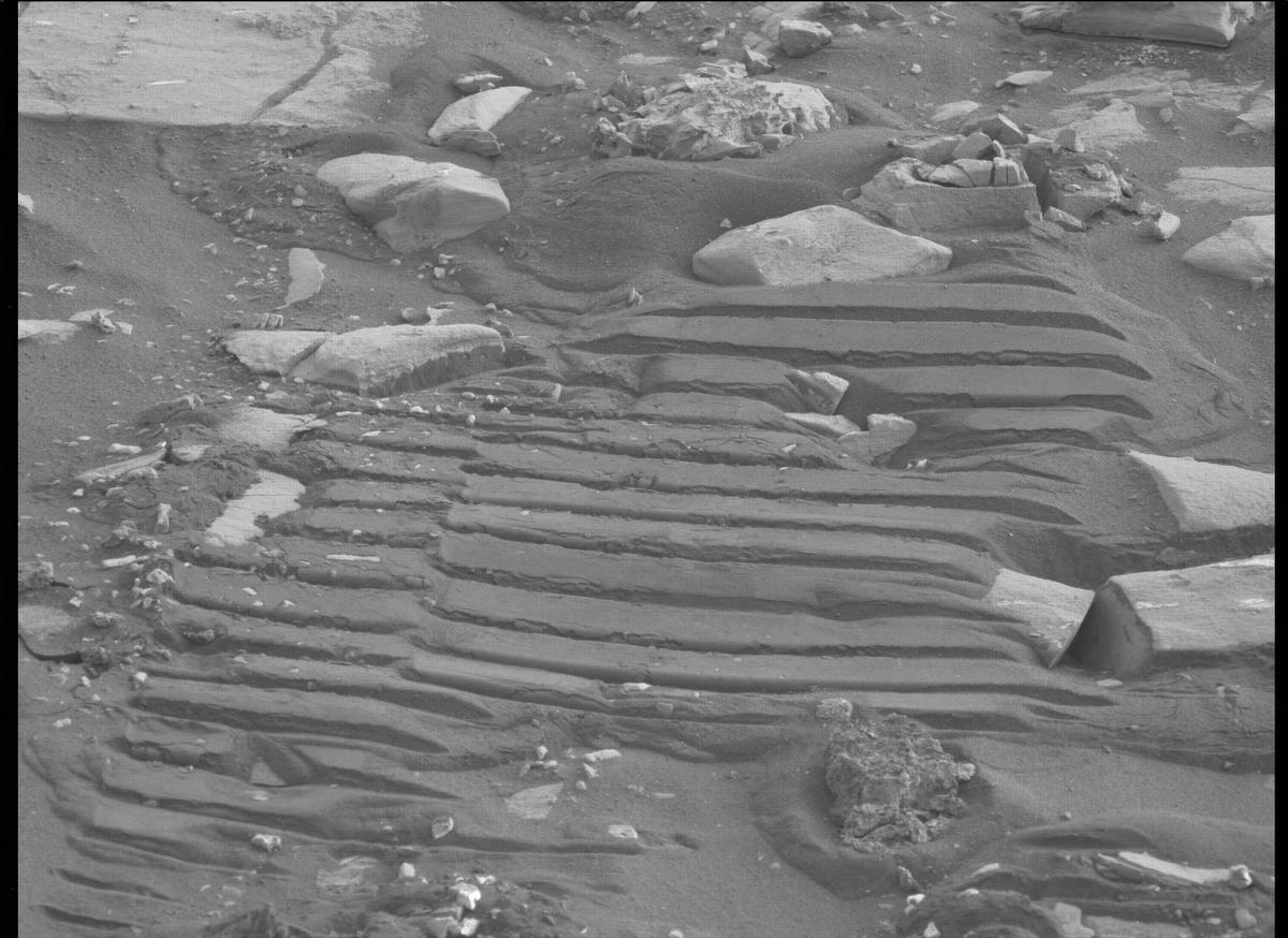 This image was taken by MCZ_LEFT onboard NASA's Mars rover Perseverance on Sol 482