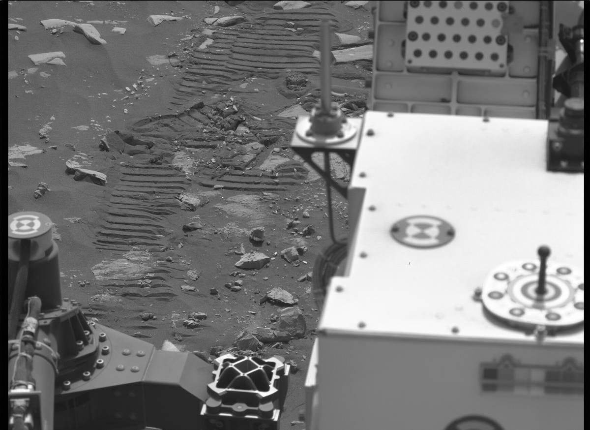 This image was taken by MCZ_RIGHT onboard NASA's Mars rover Perseverance on Sol 484