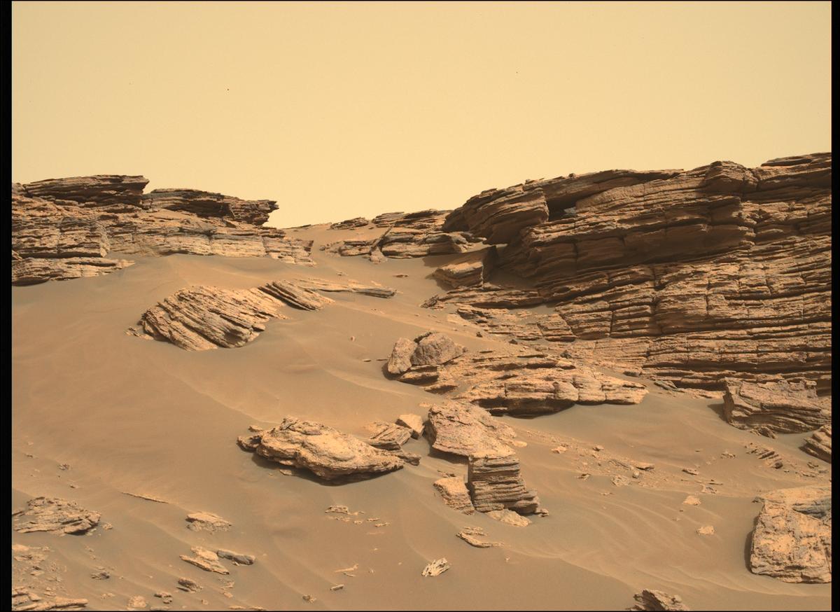 This image was taken by MCZ_LEFT onboard NASA's Mars rover Perseverance on Sol 489