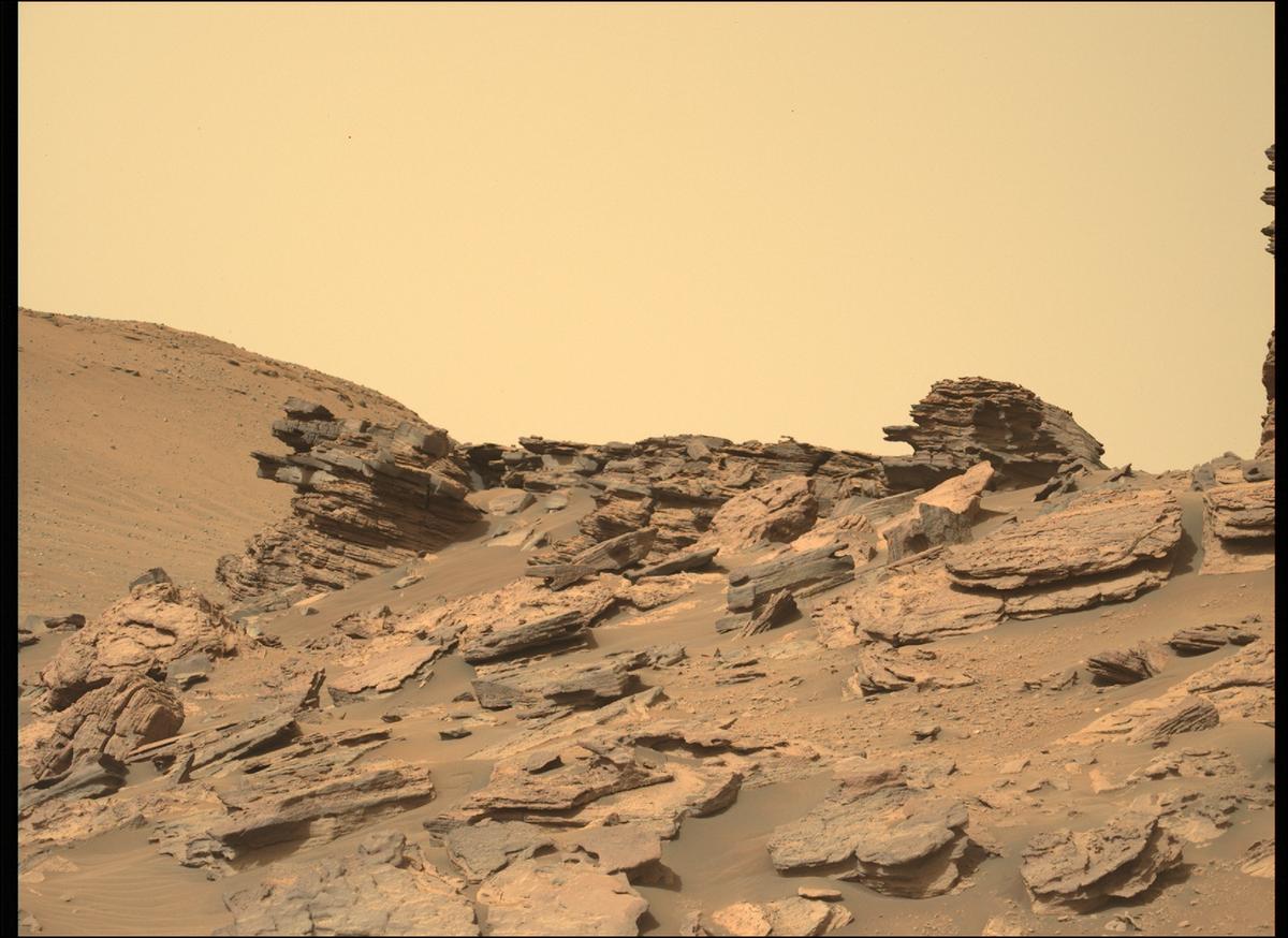 This image was taken by MCZ_LEFT onboard NASA's Mars rover Perseverance on Sol 489