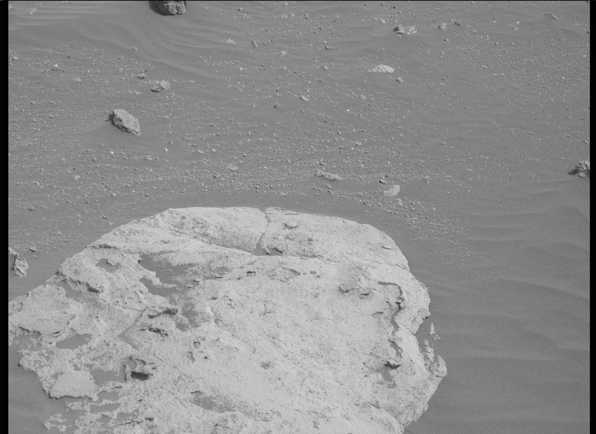 This image was taken by MCZ_LEFT onboard NASA's Mars rover Perseverance on Sol 489