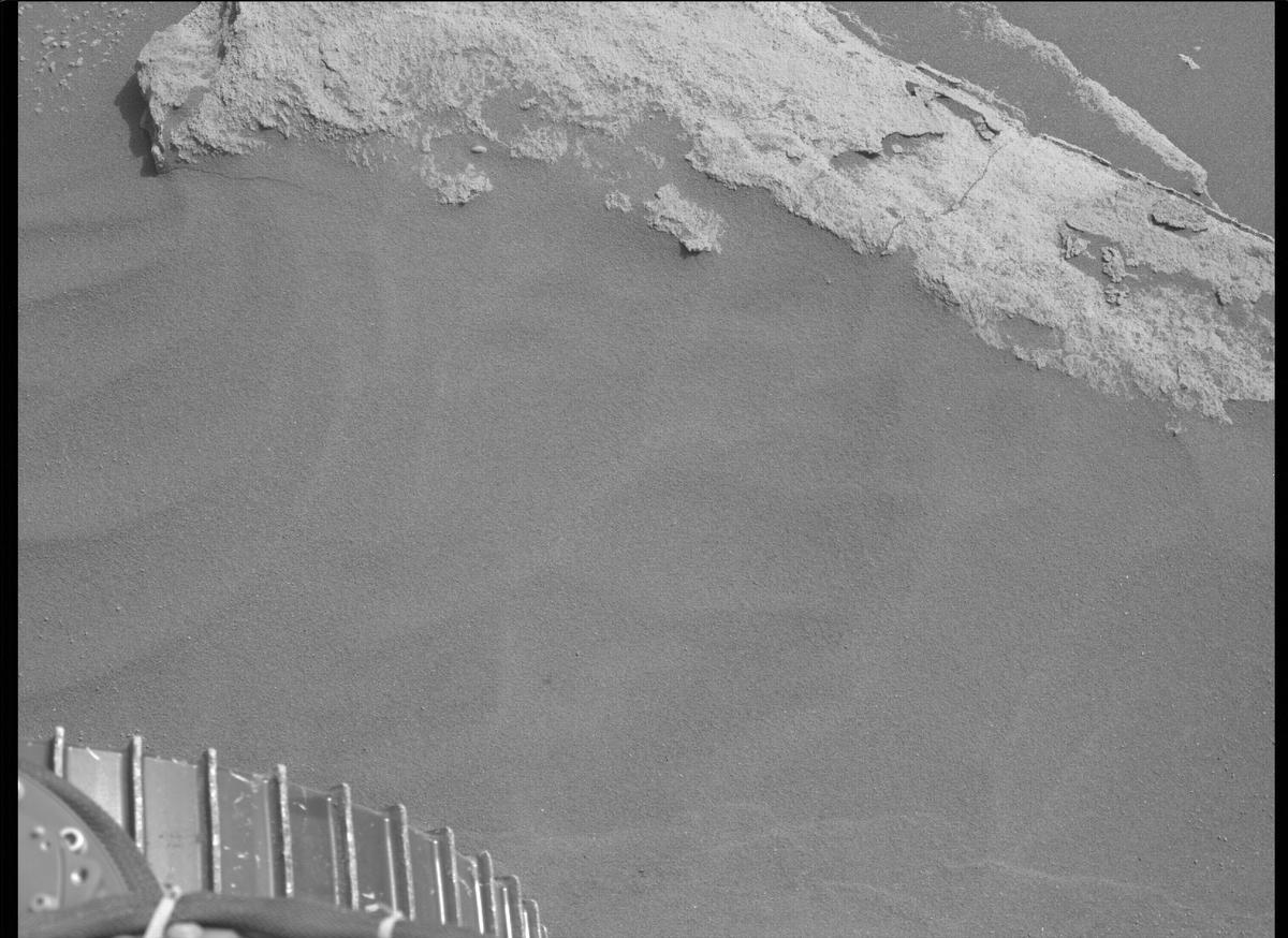 This image was taken by MCZ_LEFT onboard NASA's Mars rover Perseverance on Sol 489
