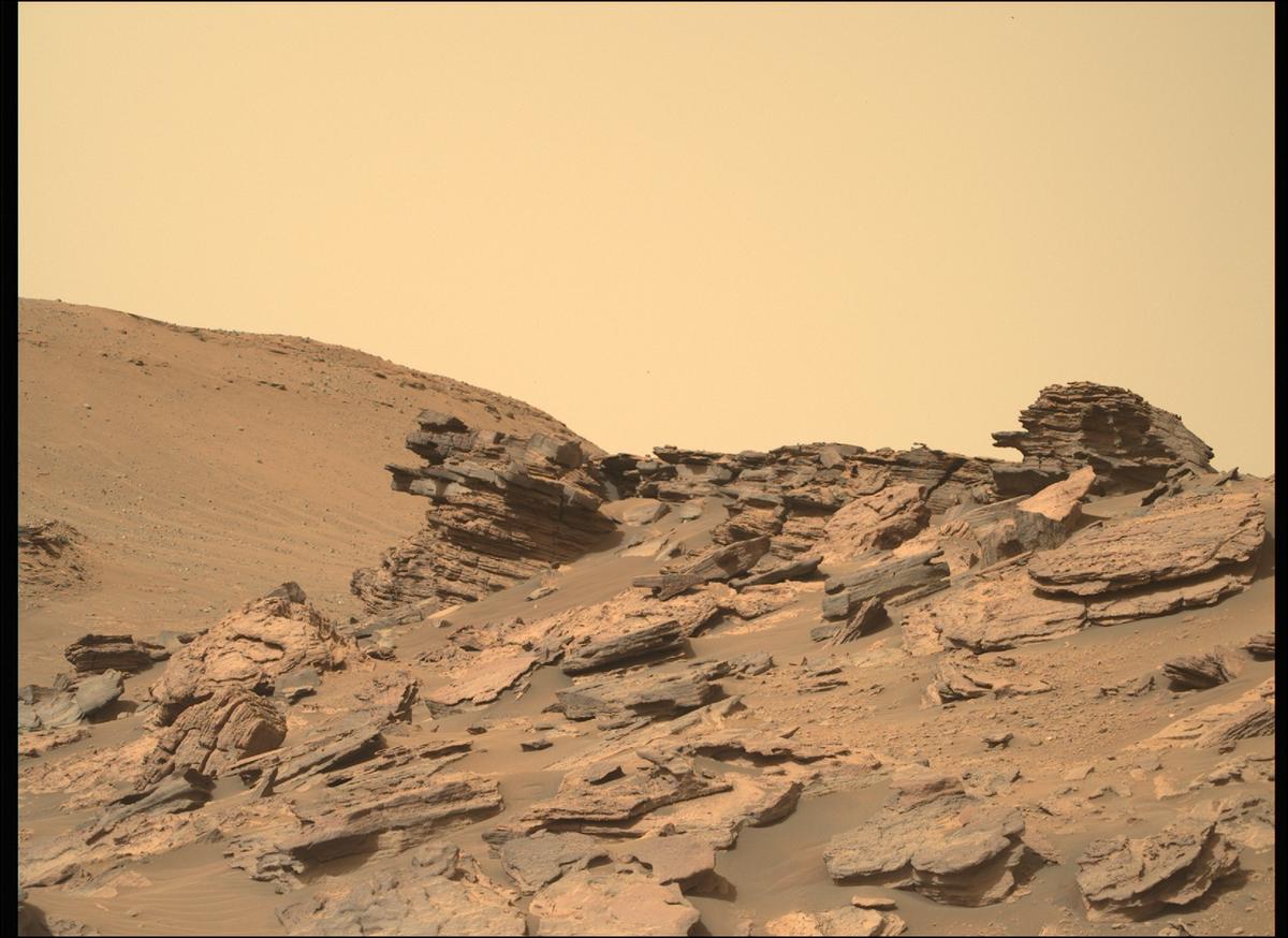 This image was taken by MCZ_RIGHT onboard NASA's Mars rover Perseverance on Sol 489