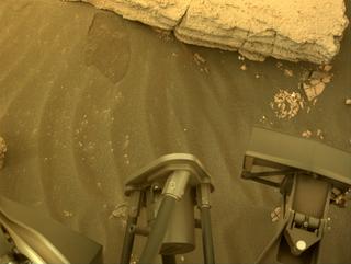 View image taken on Mars, Mars Perseverance Sol 490: Left Navigation Camera (Navcam)