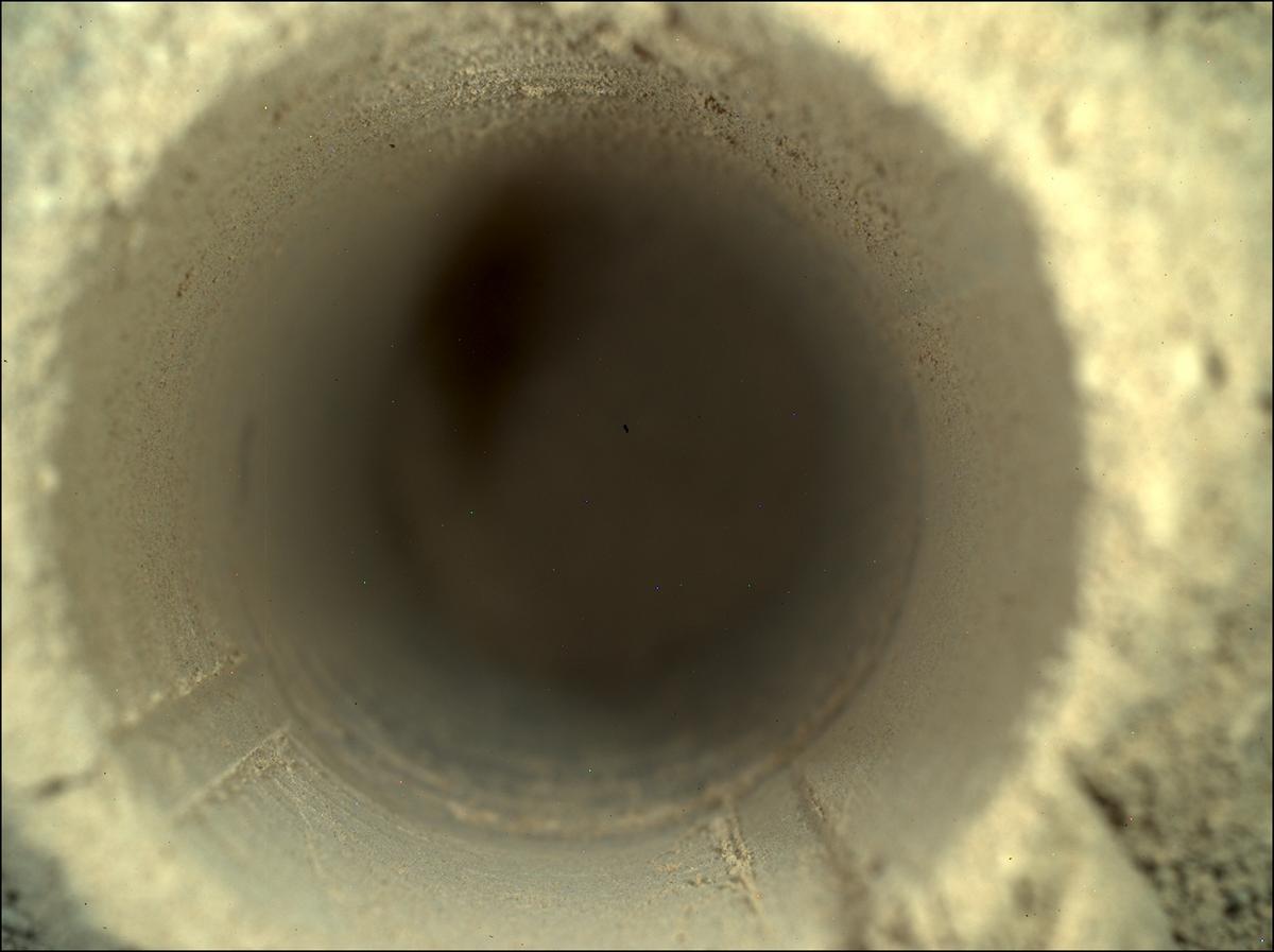 This image was taken by SHERLOC_WATSON onboard NASA's Mars rover Perseverance on Sol 492