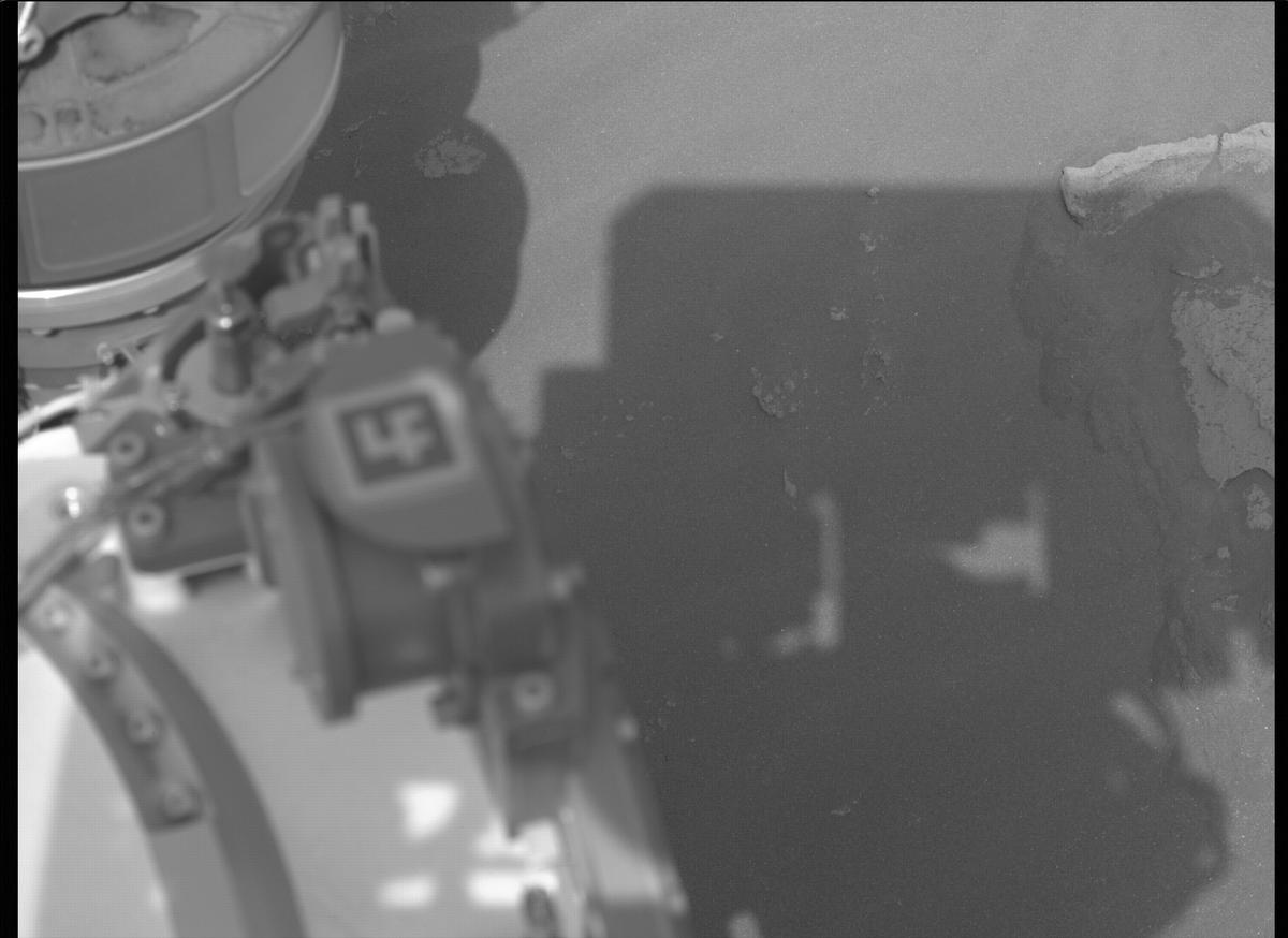 This image was taken by MCZ_LEFT onboard NASA's Mars rover Perseverance on Sol 492