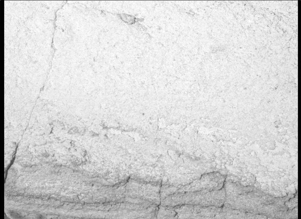 This image was taken by MCZ_RIGHT onboard NASA's Mars rover Perseverance on Sol 492