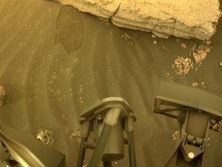 View image taken on Mars, Mars Perseverance Sol 495: Left Navigation Camera (Navcam)