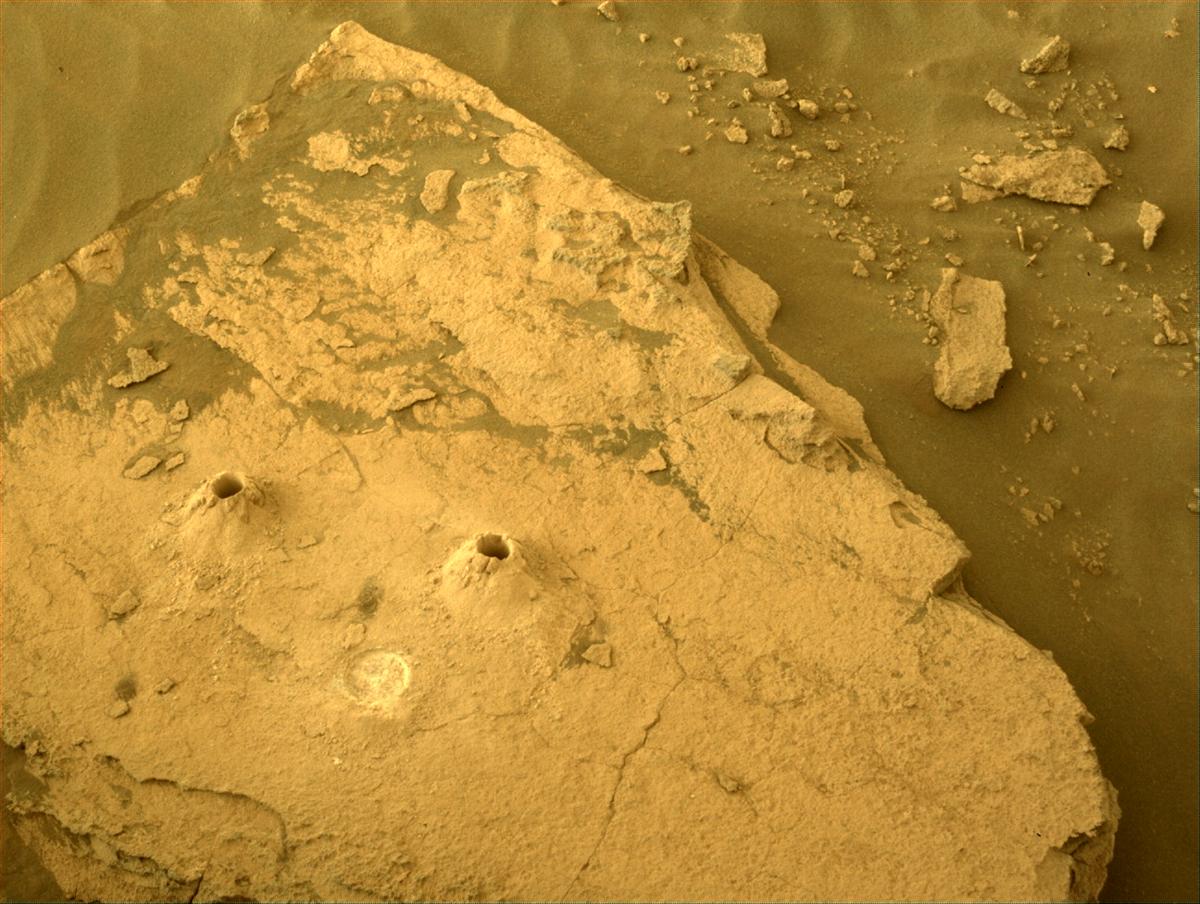 This image was taken by NAVCAM_RIGHT onboard NASA's Mars rover Perseverance on Sol 495