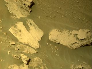 View image taken on Mars, Mars Perseverance Sol 498: Right Navigation Camera (Navcam)