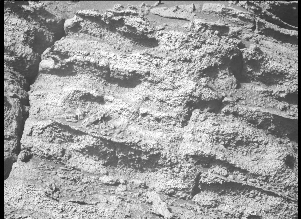 This image was taken by MCZ_LEFT onboard NASA's Mars rover Perseverance on Sol 498