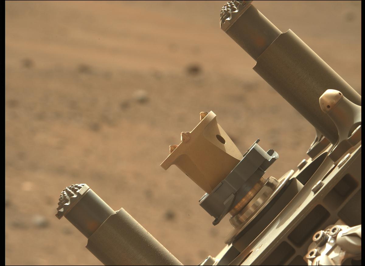 This image was taken by MCZ_LEFT onboard NASA's Mars rover Perseverance on Sol 504