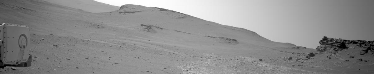 This image was taken by NAVCAM_LEFT onboard NASA's Mars rover Perseverance on Sol 512