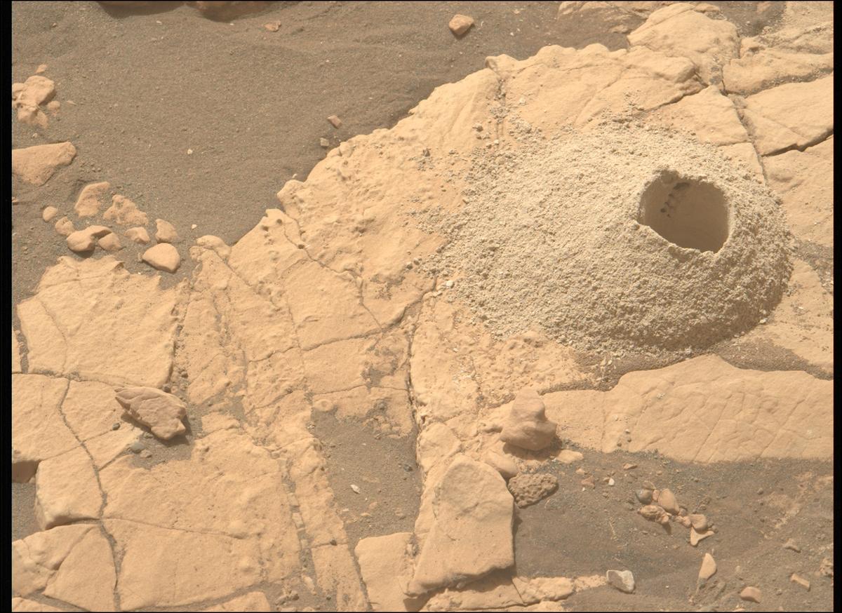 This image was taken by MCZ_LEFT onboard NASA's Mars rover Perseverance on Sol 512