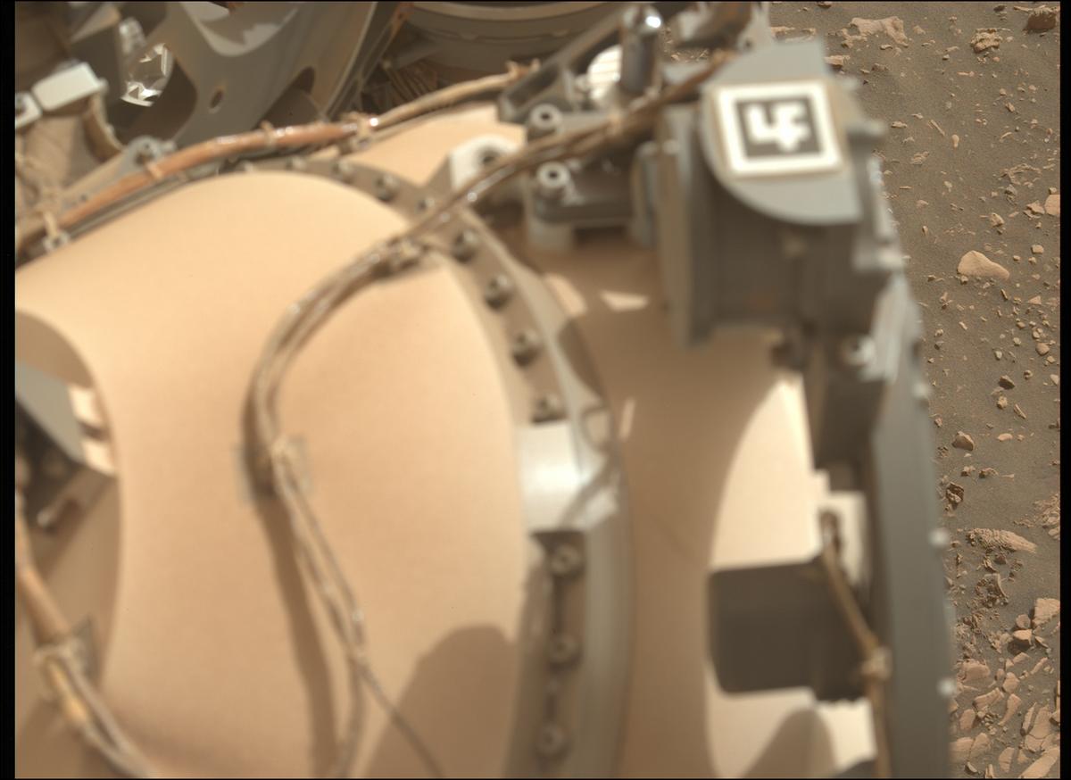 This image was taken by MCZ_LEFT onboard NASA's Mars rover Perseverance on Sol 518
