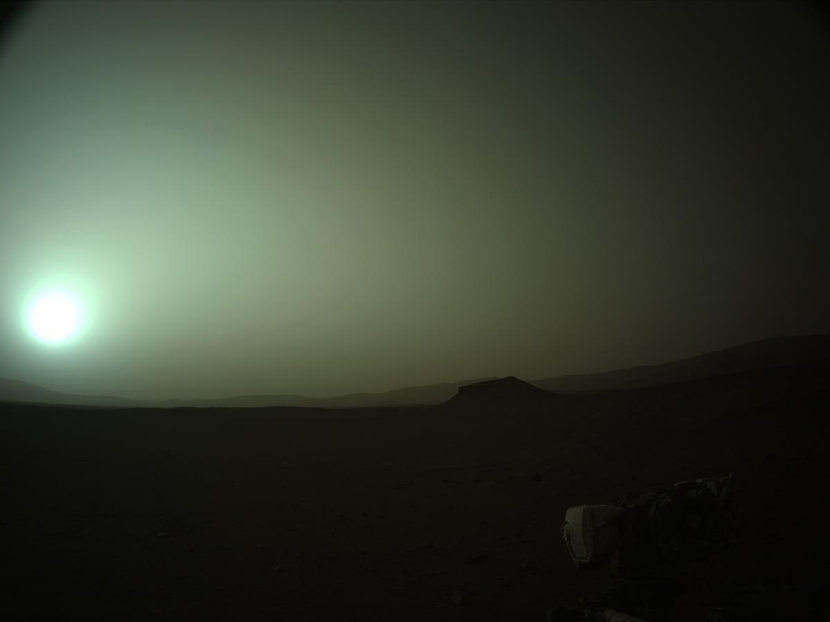 This image was taken by NAVCAM_LEFT onboard NASA's Mars rover Perseverance on Sol 520