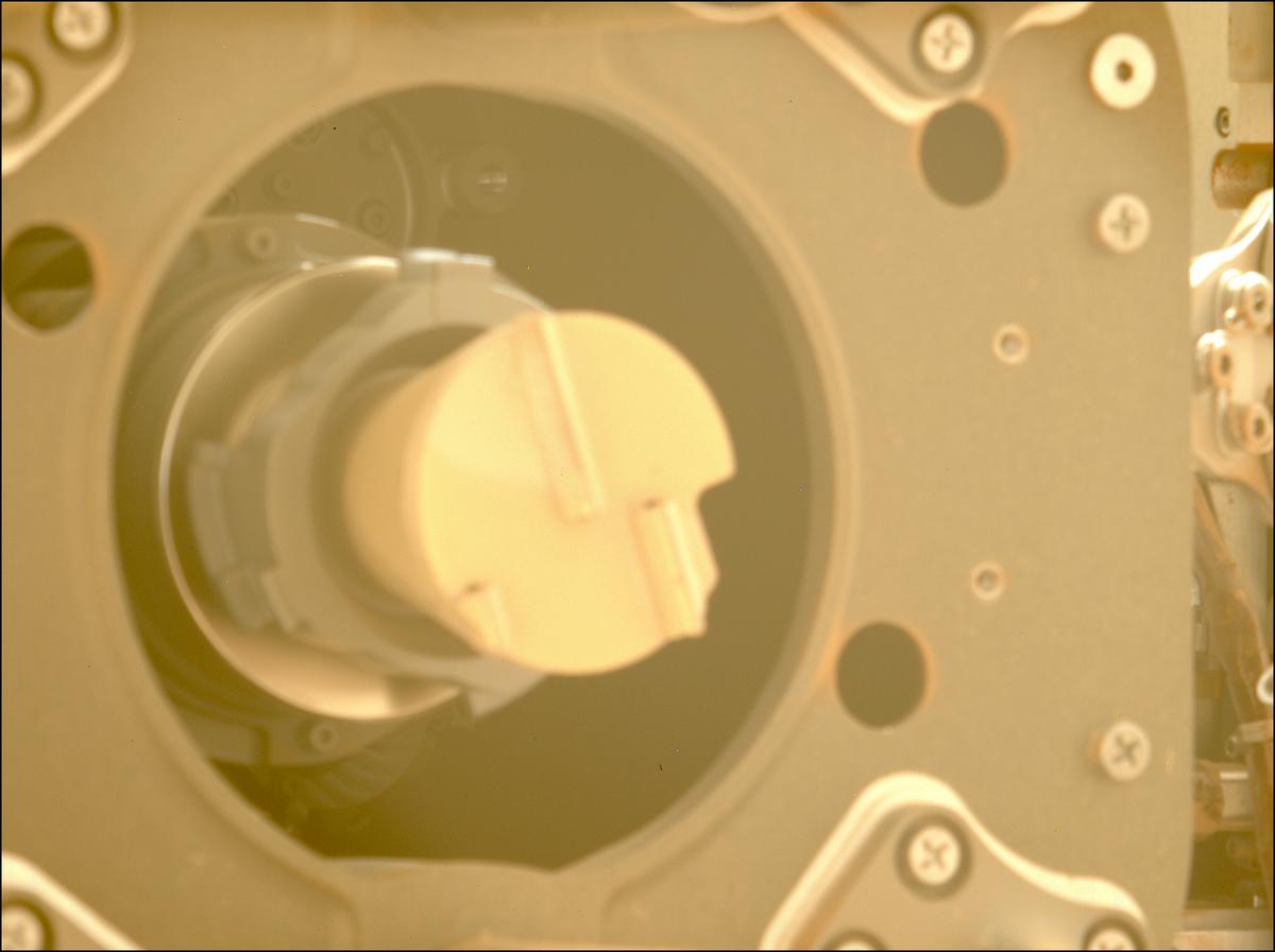 This image was taken by MCZ_LEFT onboard NASA's Mars rover Perseverance on Sol 520