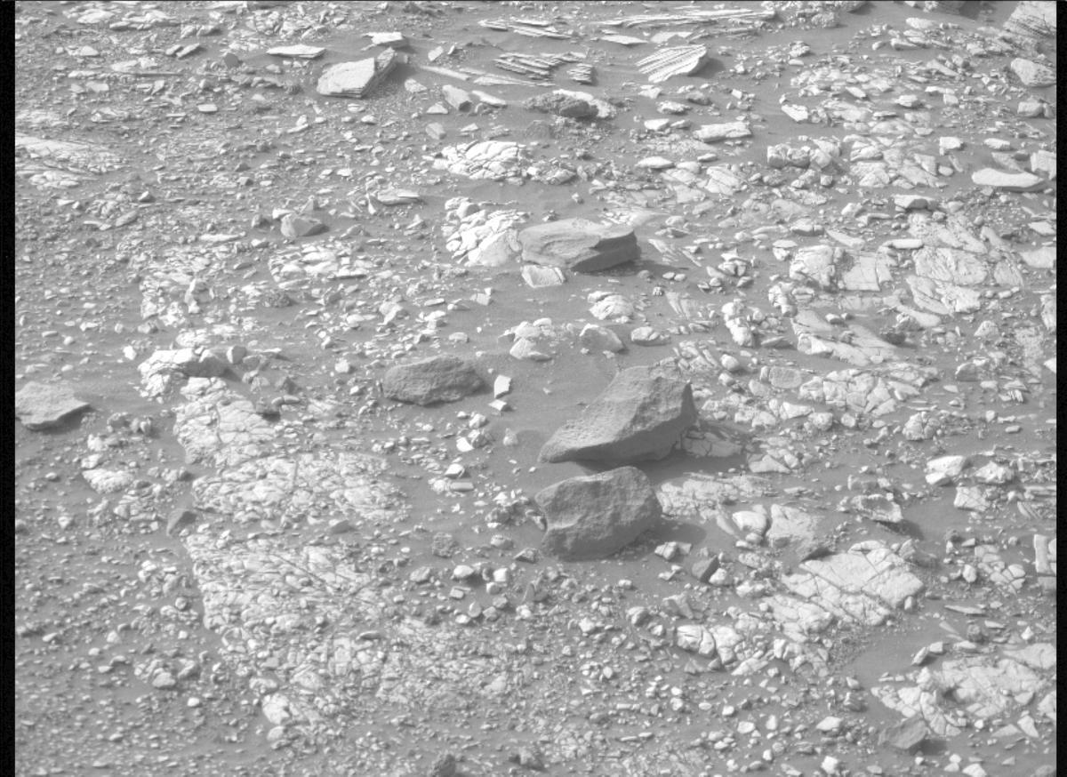 This image was taken by MCZ_RIGHT onboard NASA's Mars rover Perseverance on Sol 521