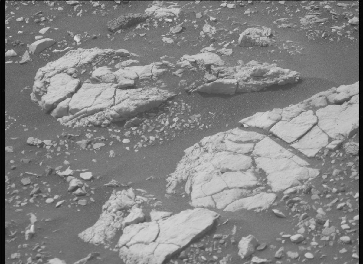 This image was taken by MCZ_RIGHT onboard NASA's Mars rover Perseverance on Sol 521