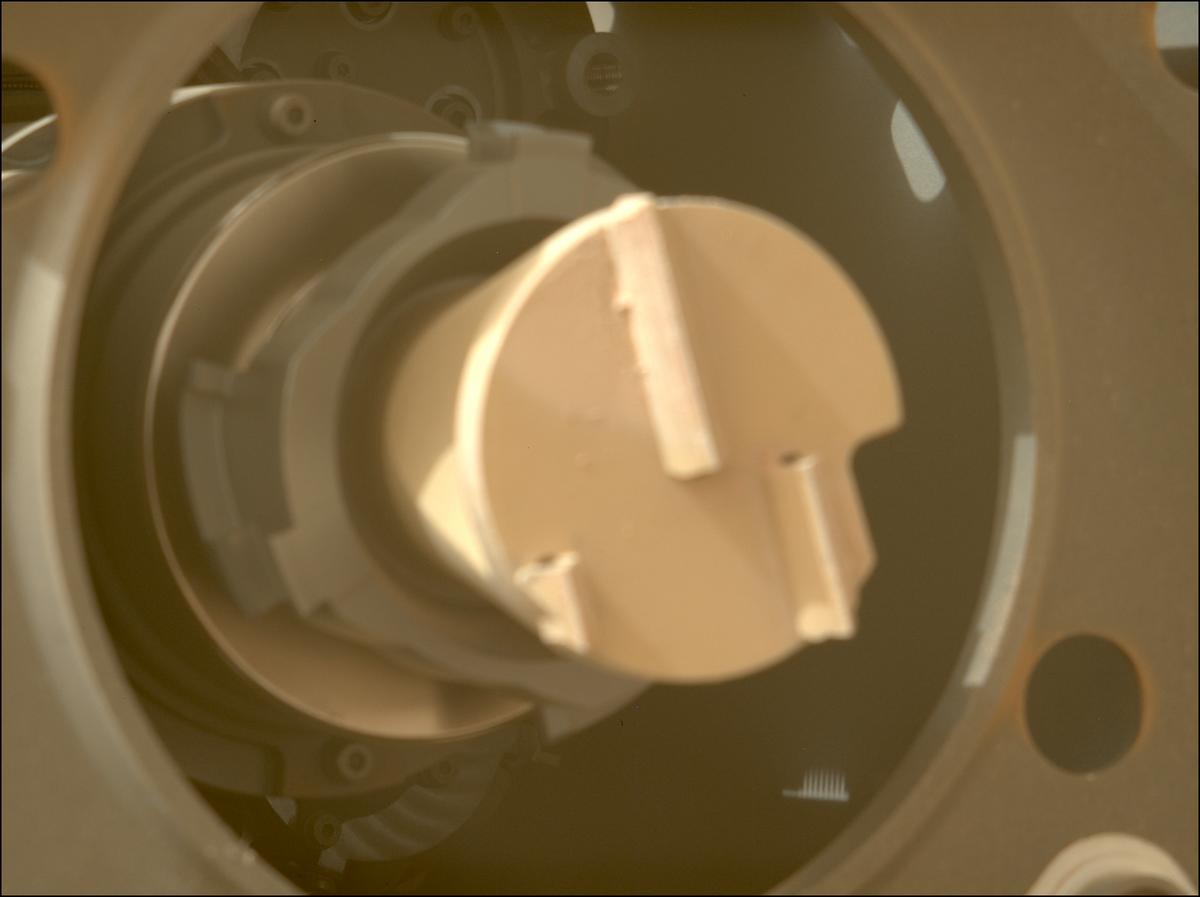 This image was taken by MCZ_LEFT onboard NASA's Mars rover Perseverance on Sol 523