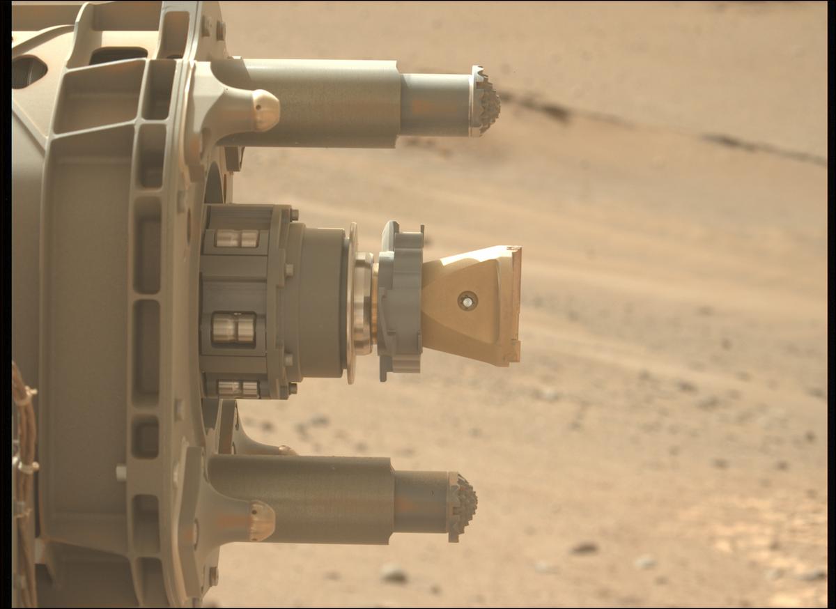 This image was taken by MCZ_LEFT onboard NASA's Mars rover Perseverance on Sol 524