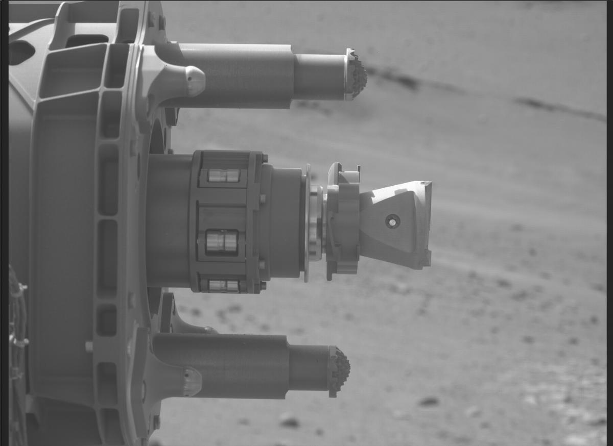 This image was taken by MCZ_LEFT onboard NASA's Mars rover Perseverance on Sol 524