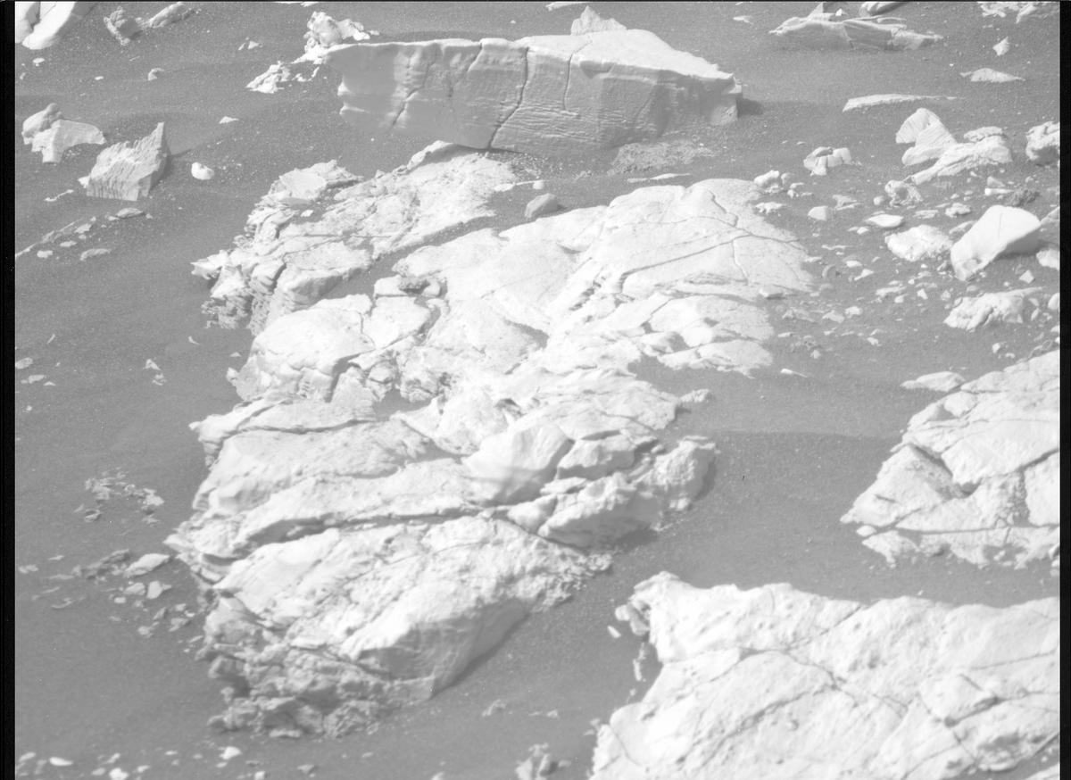 This image was taken by MCZ_RIGHT onboard NASA's Mars rover Perseverance on Sol 524