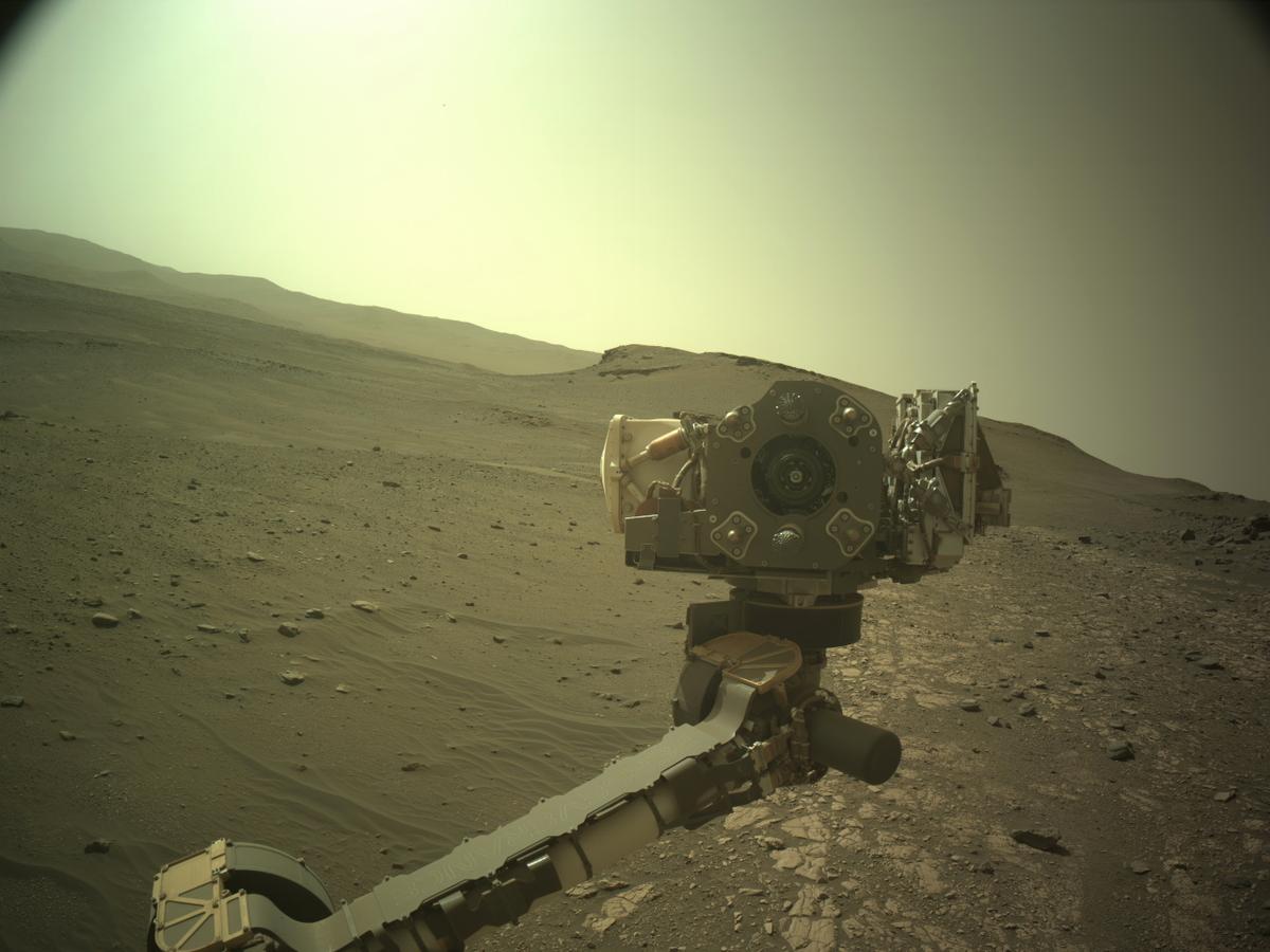 This image was taken by NAVCAM_LEFT onboard NASA's Mars rover Perseverance on Sol 525