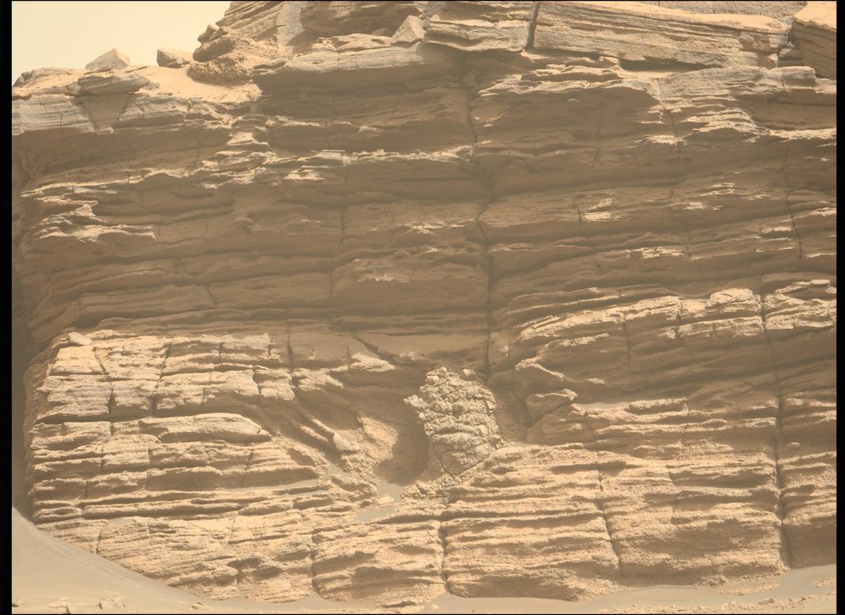 This image was taken by MCZ_LEFT onboard NASA's Mars rover Perseverance on Sol 526