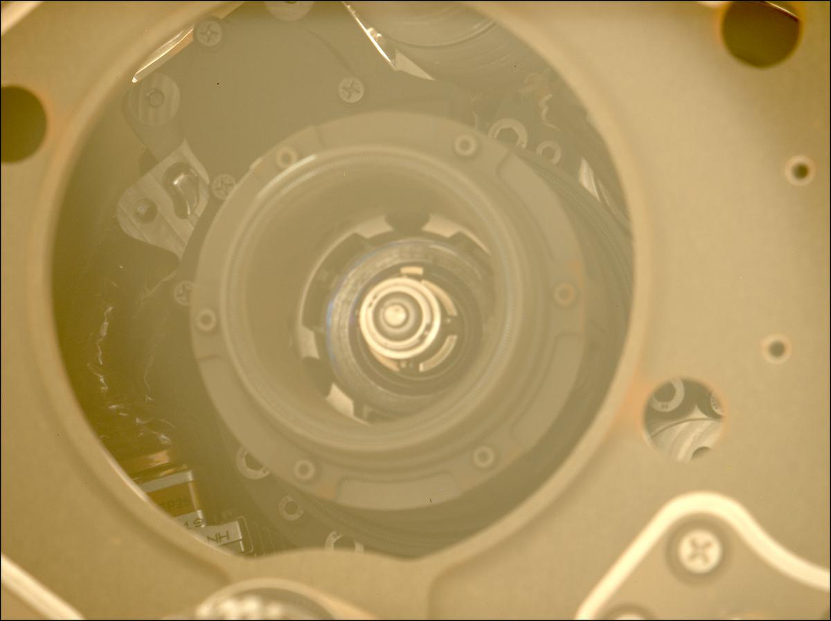 This image was taken by MCZ_LEFT onboard NASA's Mars rover Perseverance on Sol 526