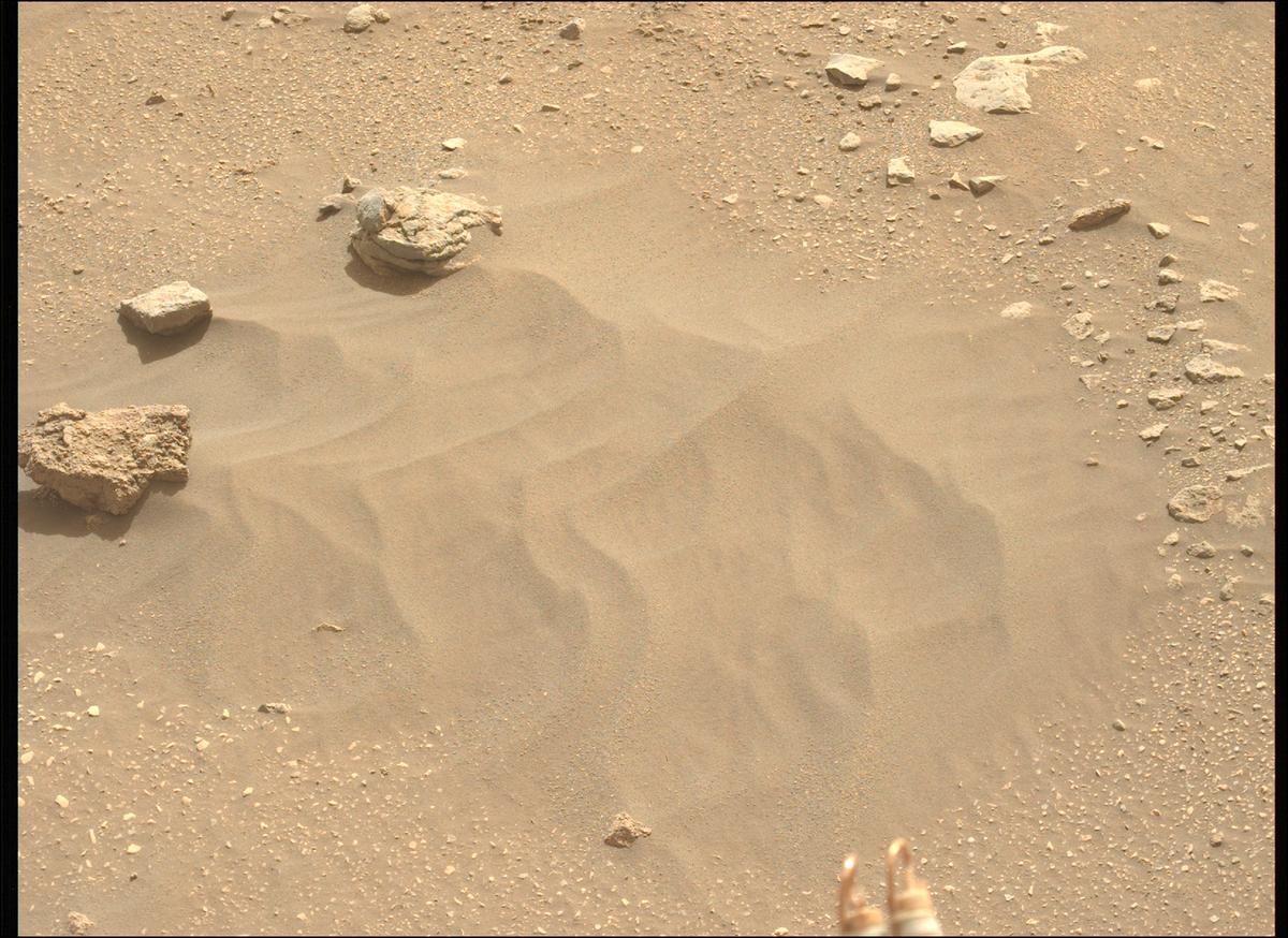 This image was taken by MCZ_LEFT onboard NASA's Mars rover Perseverance on Sol 530