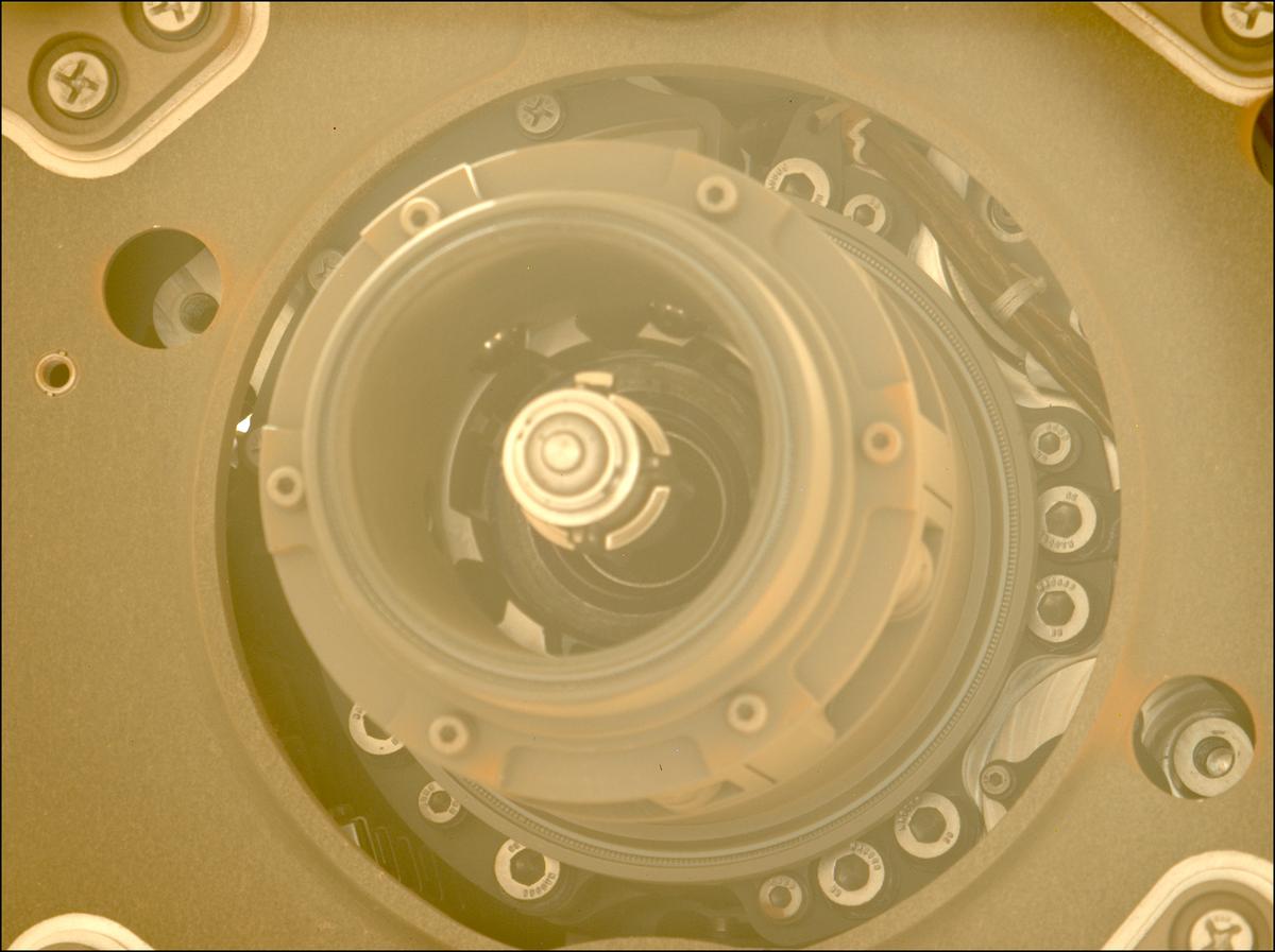 This image was taken by MCZ_LEFT onboard NASA's Mars rover Perseverance on Sol 530